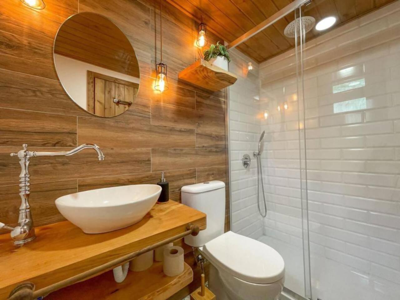 ホテル Mountain Eco Shelter 1 フンシャル 部屋 写真