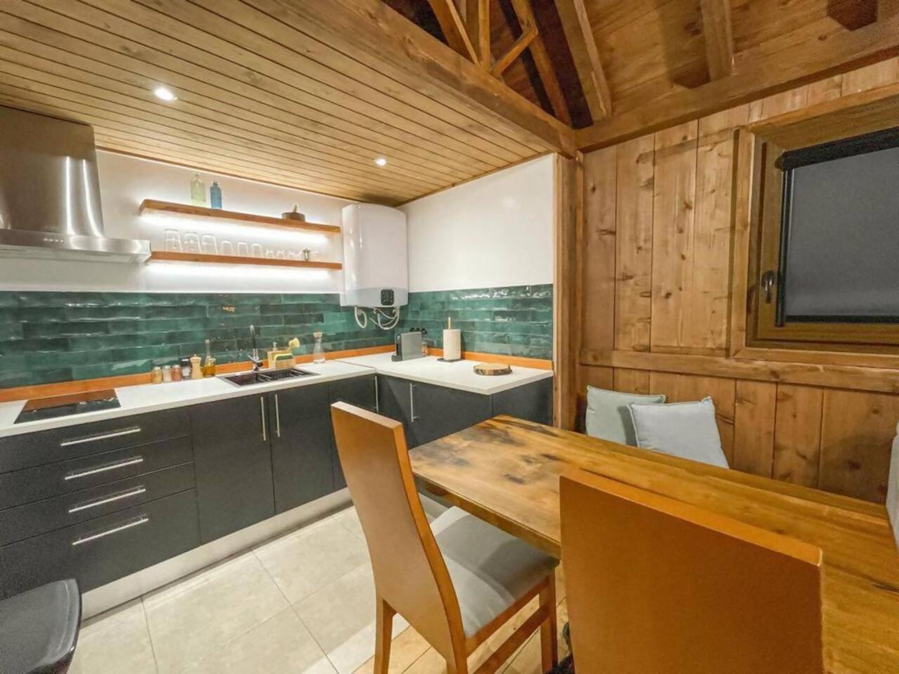 ホテル Mountain Eco Shelter 1 フンシャル エクステリア 写真